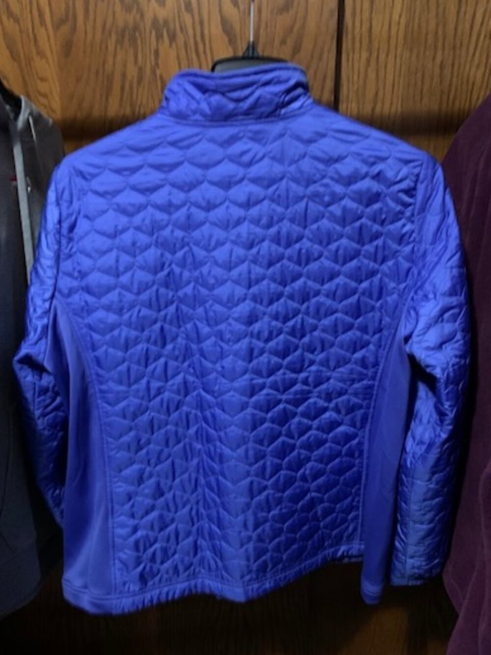 Used Columbia jacket - Picture 2 of 3